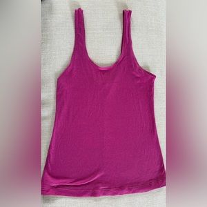 Lululemon pink tank